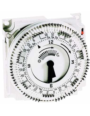 Horloge analogique hebdomadaire AUZ3.7                                                                                                                                                                   THERMIQUE REGULATION ET COMPTAGE ENERGIE EQUIPEMENT REGULATION SIEMENS SAS